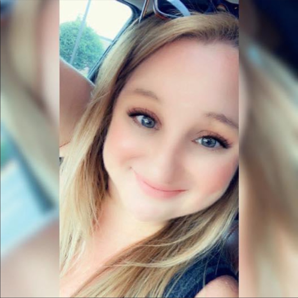 Meet your Posher, Cassie